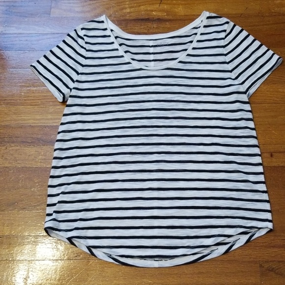 LOFT Tops - Loft Short Sleeve Black and White Striped Tee LOFT Tops - Loft Short Sleeve Black and White Striped Tee
